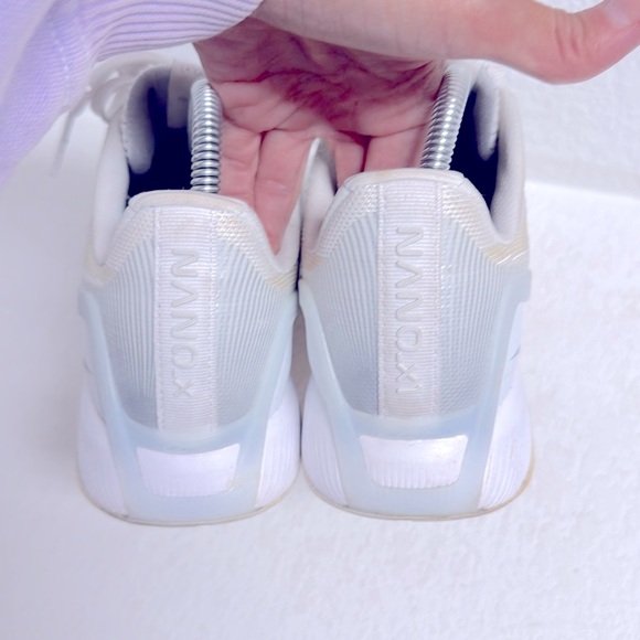 Reebok Nano White and Tan Sneakers Woman 9.5 - Picture 4 of 7